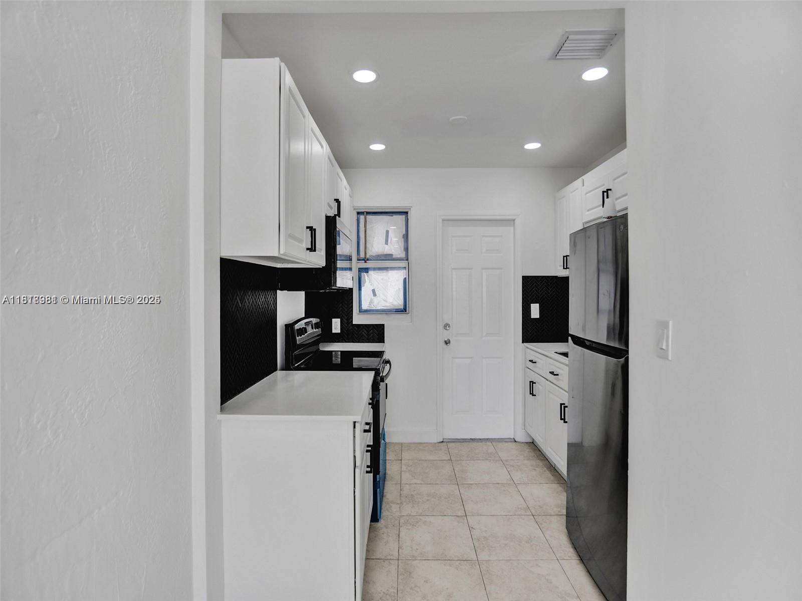 BUCHANAN CENTER - Residential Lease