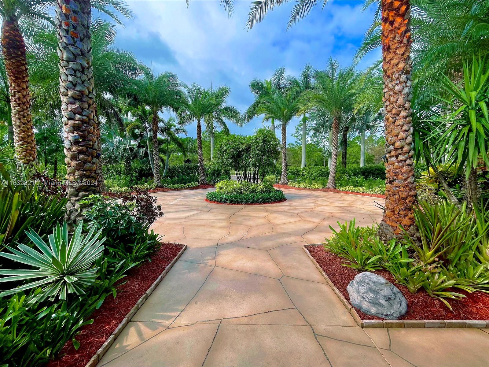 CYPRESS TRAIL - Residential