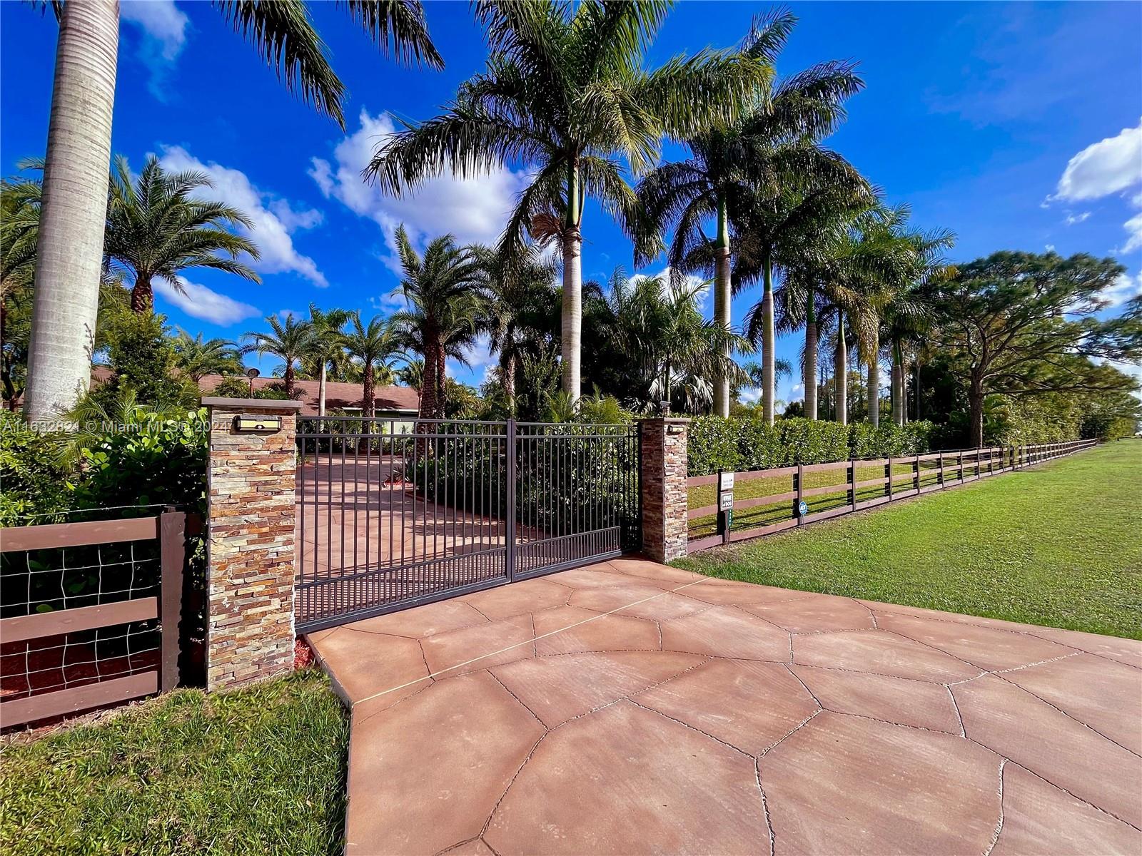 CYPRESS TRAIL - Residential