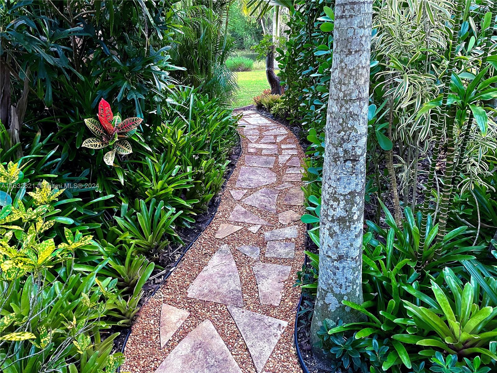 CYPRESS TRAIL - Residential