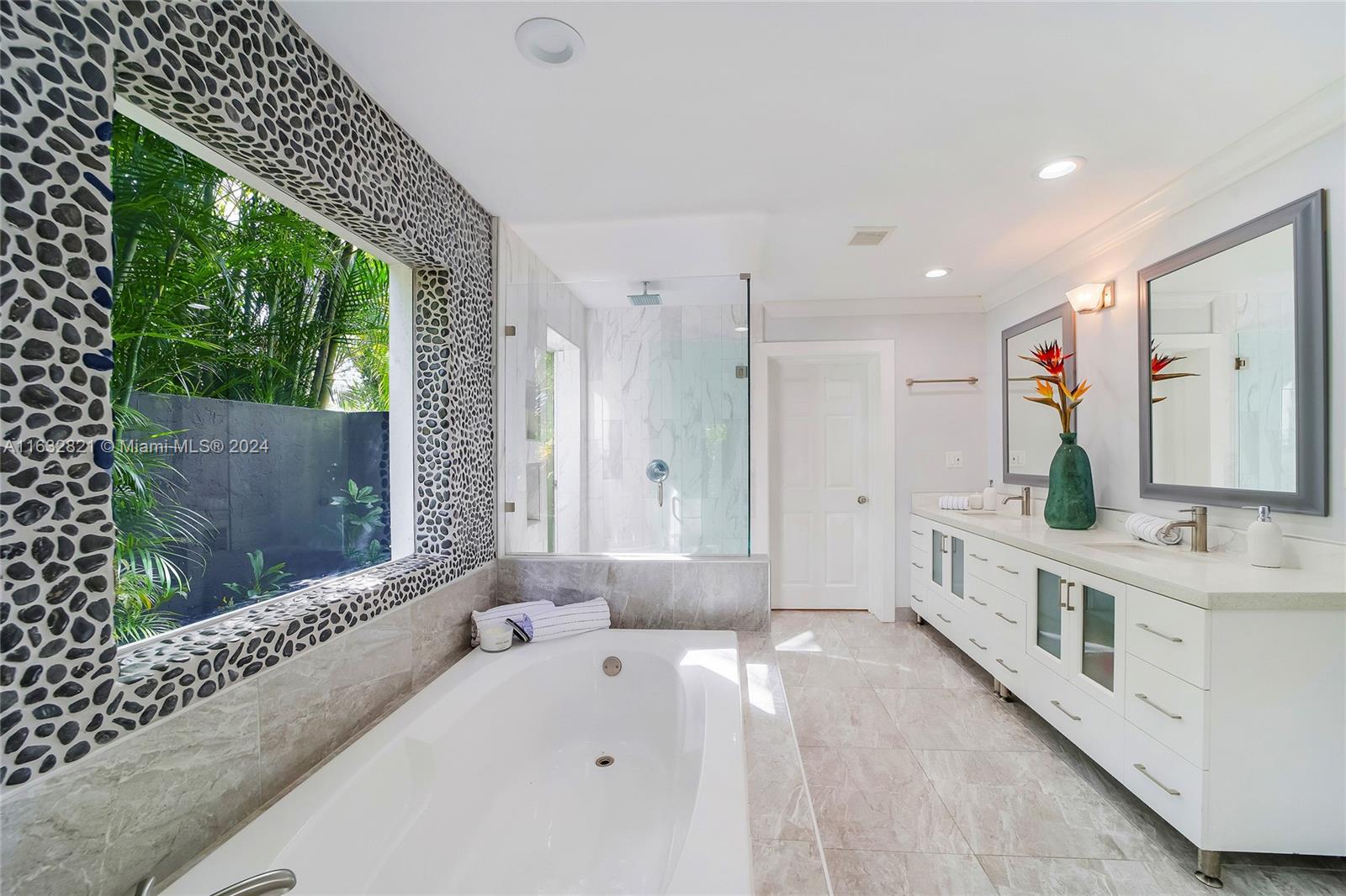 CYPRESS TRAIL - Residential