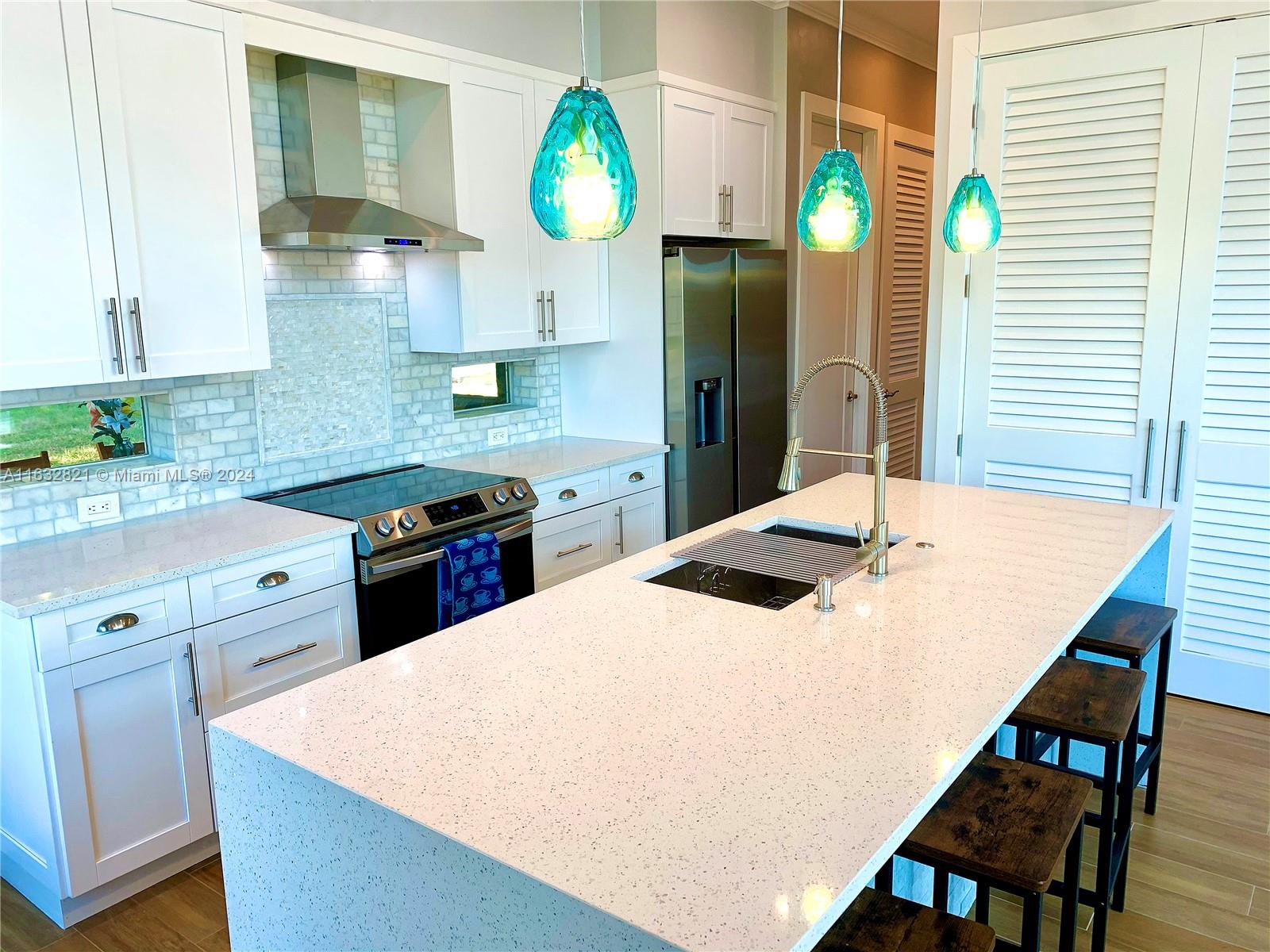 CYPRESS TRAIL - Residential