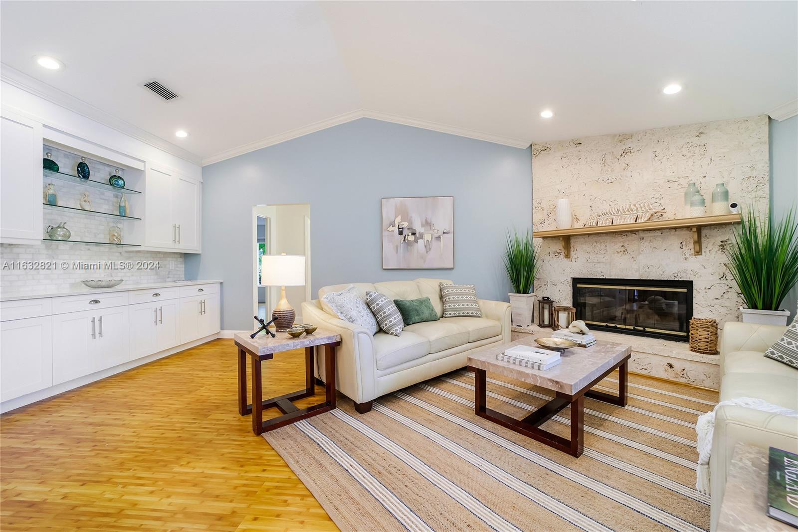 CYPRESS TRAIL - Residential