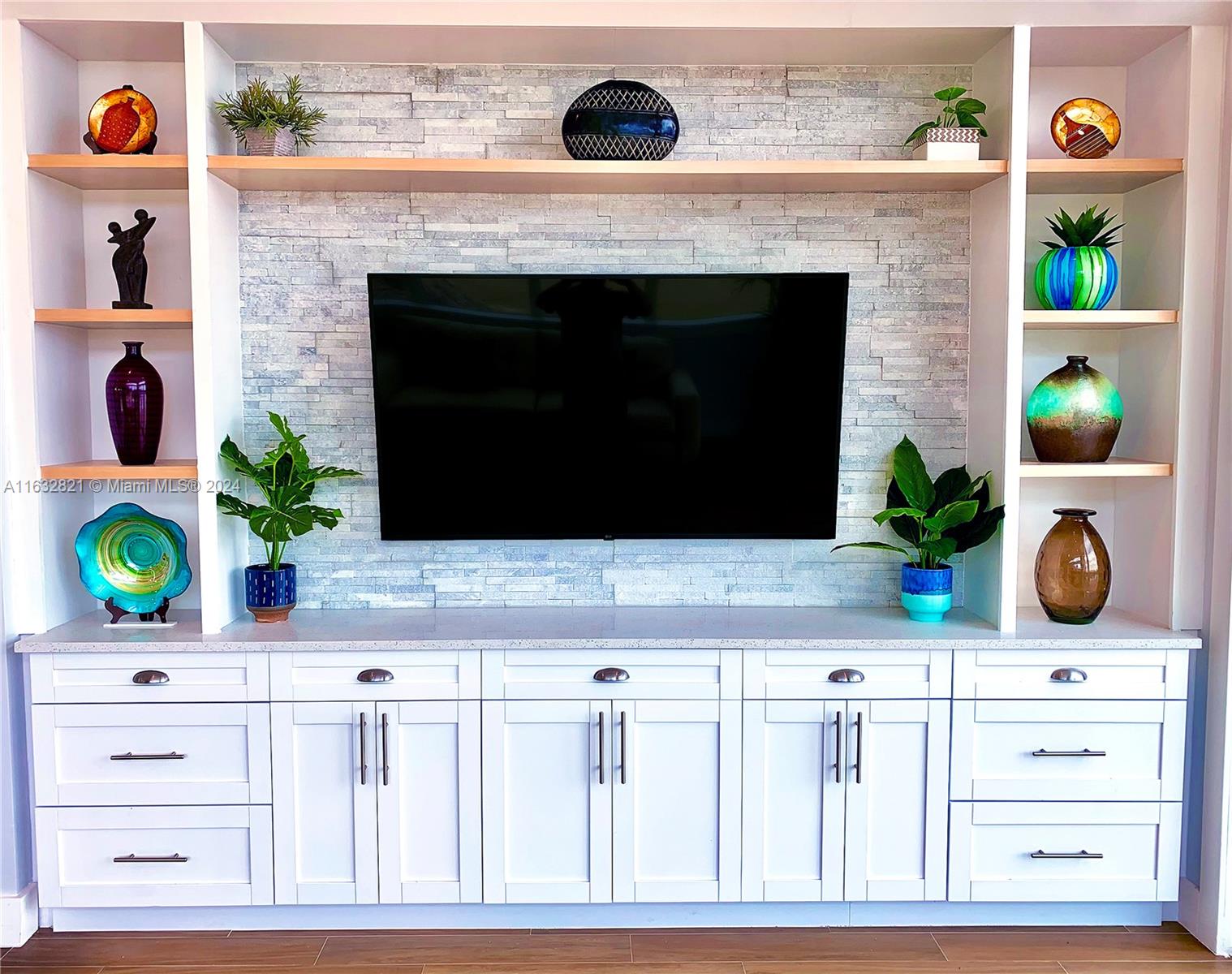 CYPRESS TRAIL - Residential