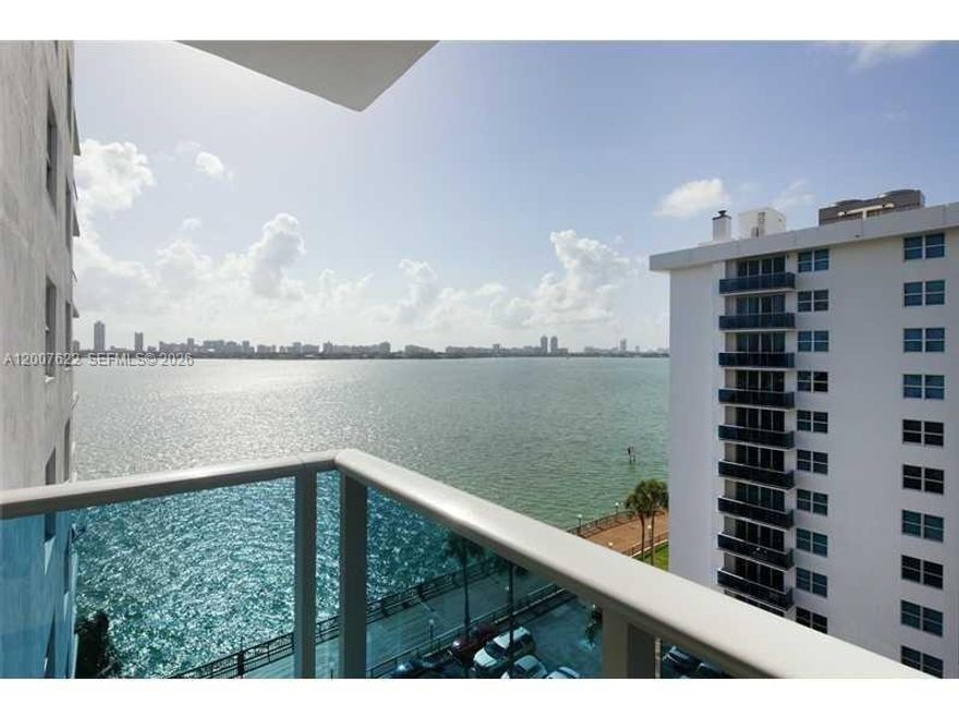Beautiful 1-bedroom residence in North Bay Village, a hidden gem in Biscayne Bay undergoing a dynamic renaissance. Surrounded by water and ideally positioned between Miami and Miami Beach, this home offers both tranquility and convenience. The neighborhood is experiencing a wave of redevelopment including high-end residential towers, branded projects, and enhanced public spaces elevating North Bay Village into one of Miami’s most promising waterfront addresses.