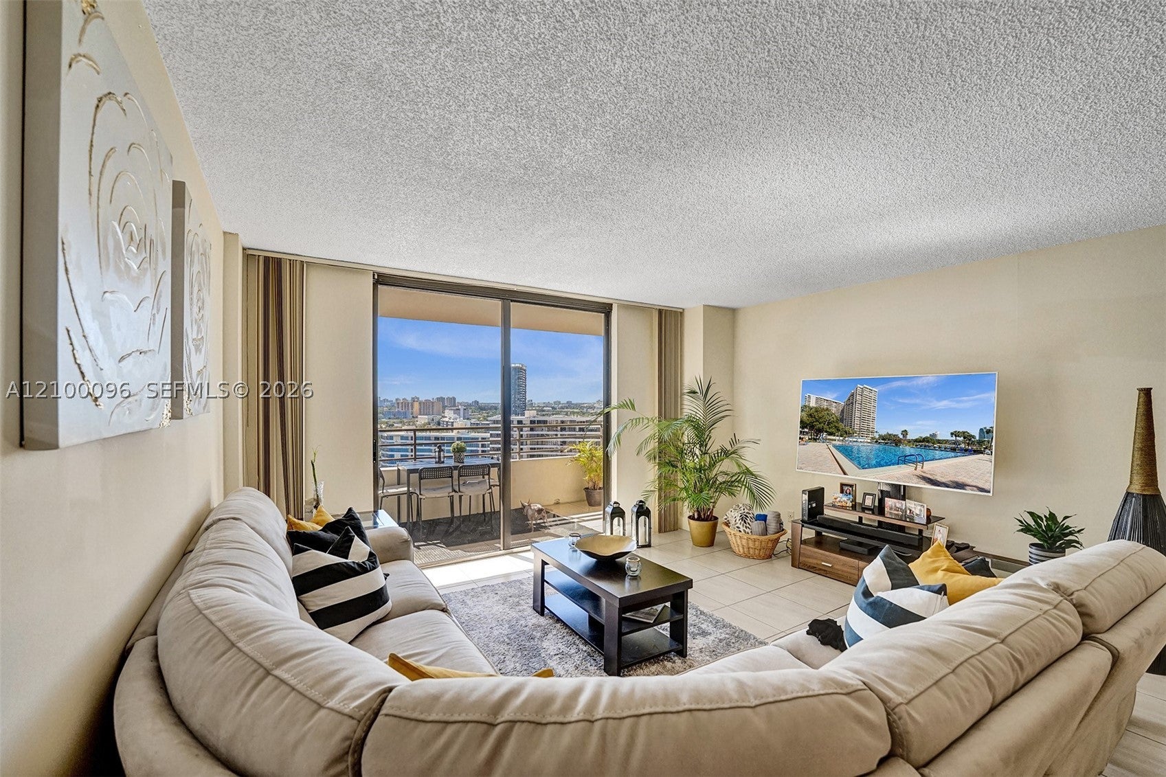 2500 Parkview Dr 1716