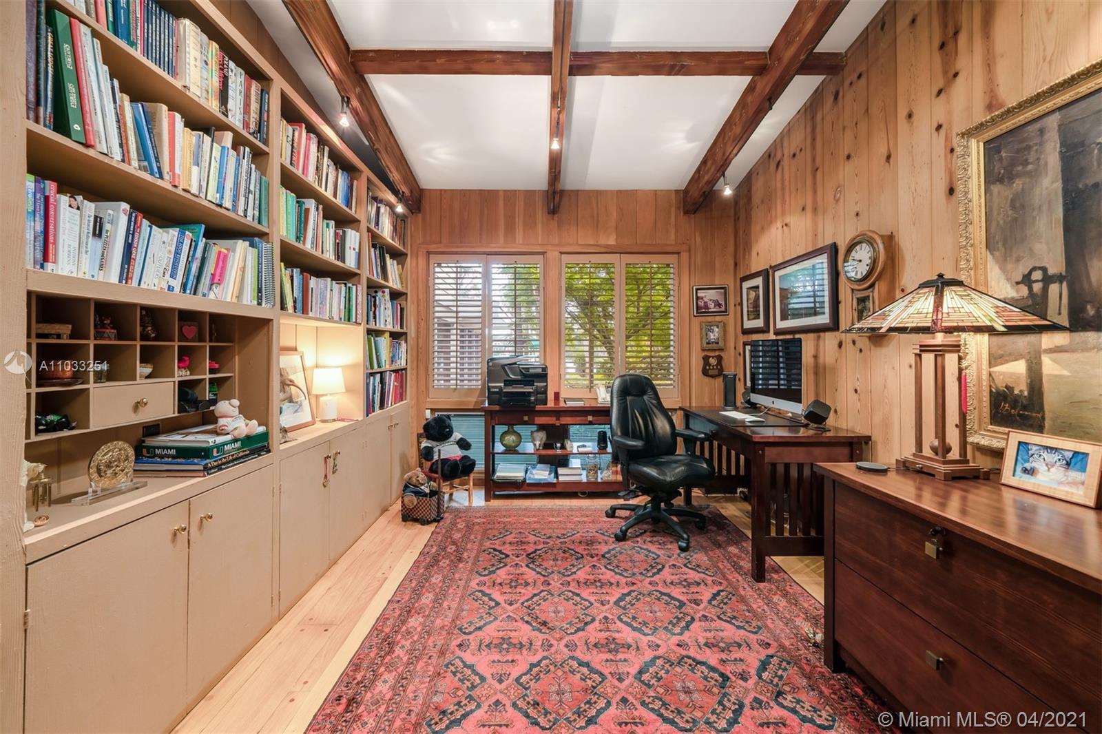 HAMMOCK LAKE PARK - Residential