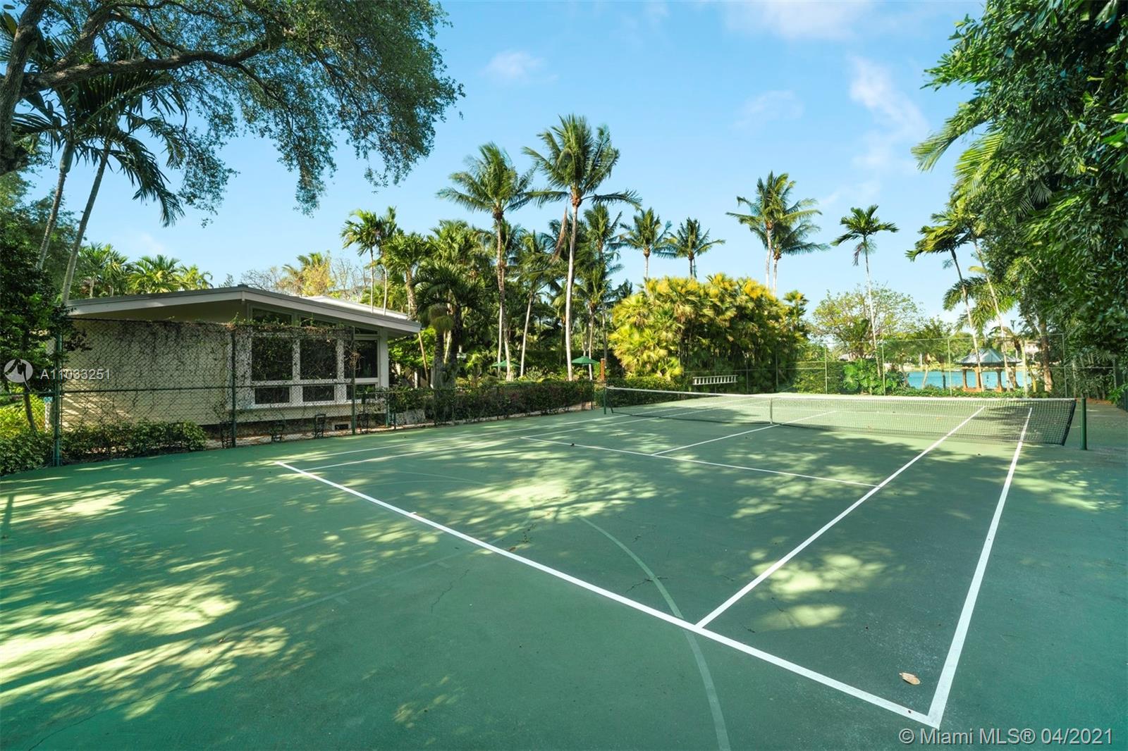 HAMMOCK LAKE PARK - Residential