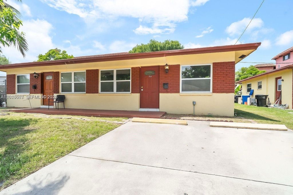 Photo of 535 NW 18th St #B, Fort Lauderdale, FL 33311 (MLS # A12018003)