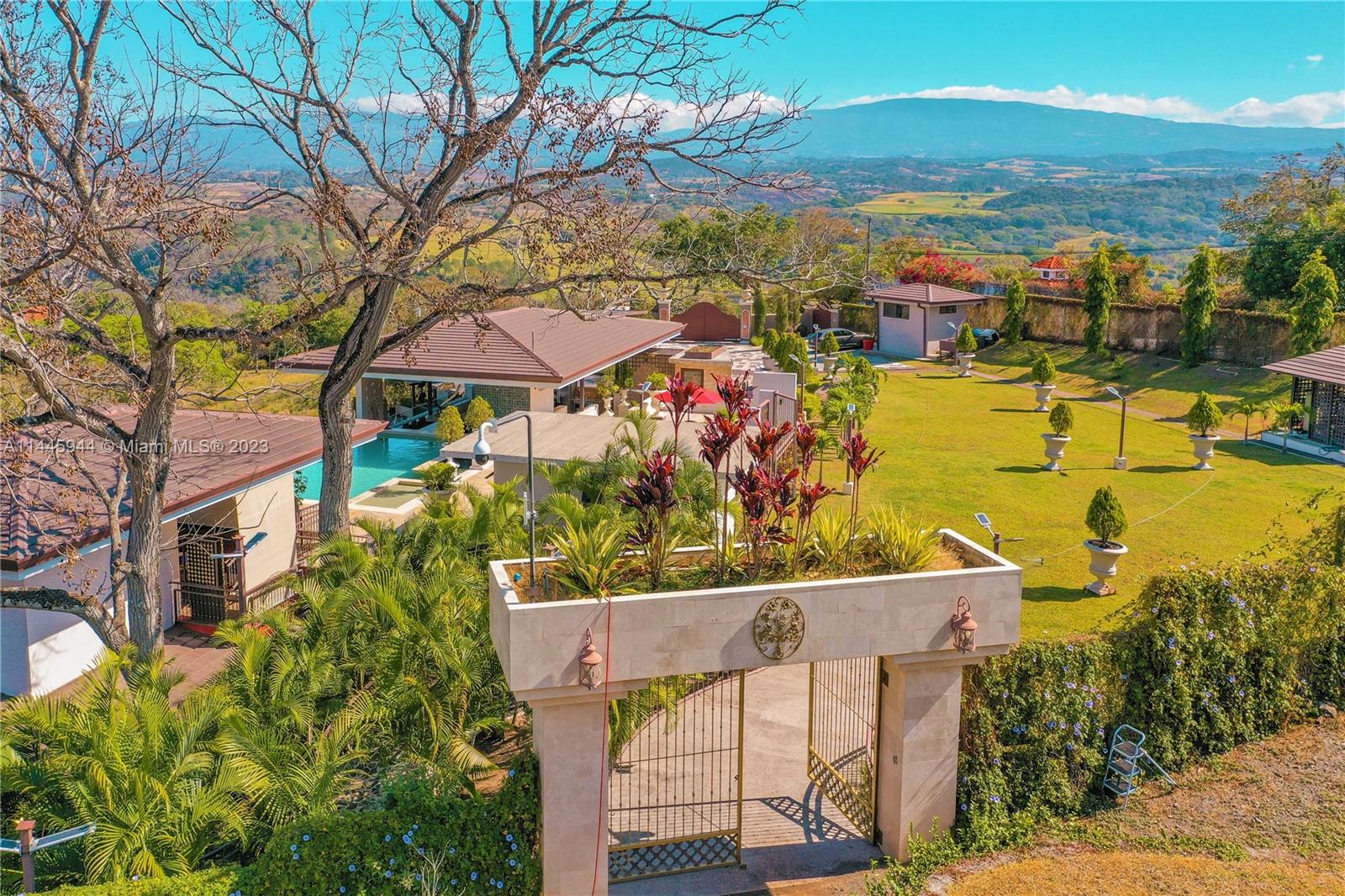 Colorado, Costa Rica, 3 Bedrooms Bedrooms, ,6 BathroomsBathrooms,Residential,Active,70869