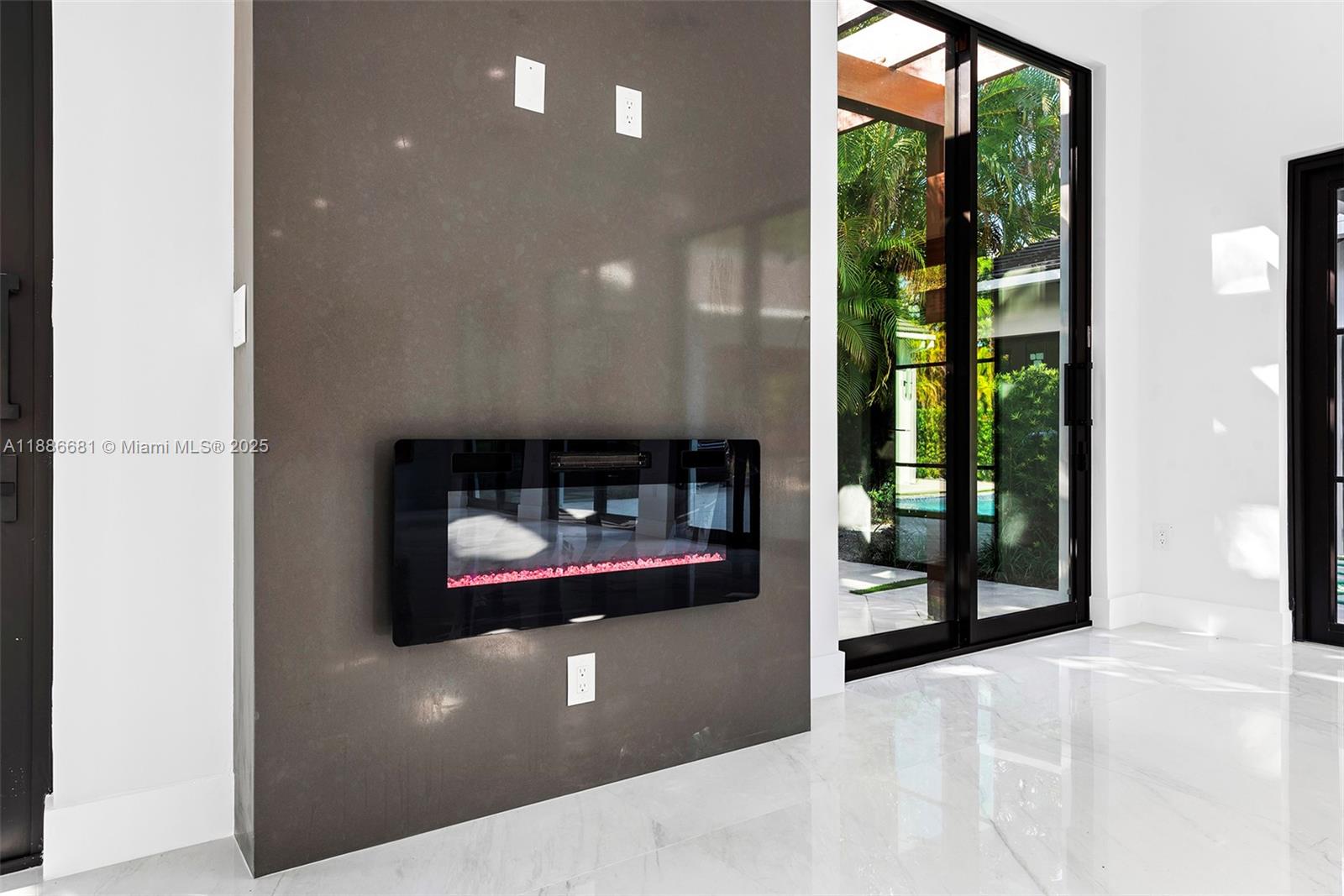 CORAL GABLES COUNTRY CLUB - Residential
