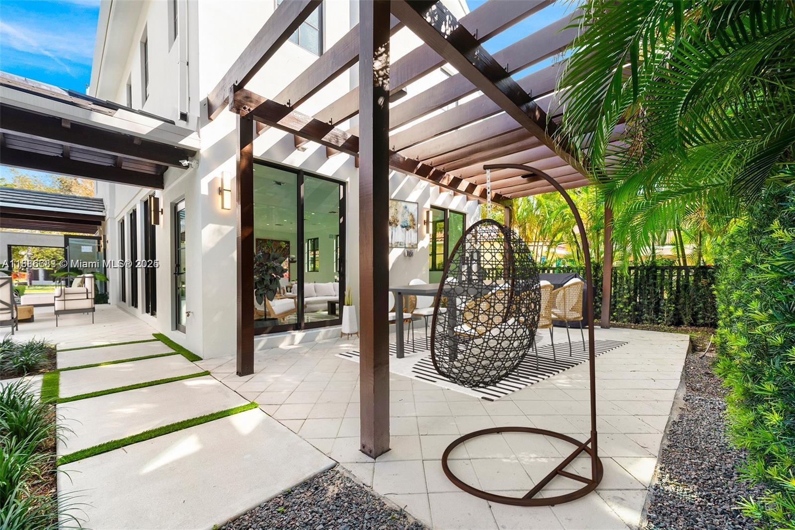 CORAL GABLES COUNTRY CLUB - Residential