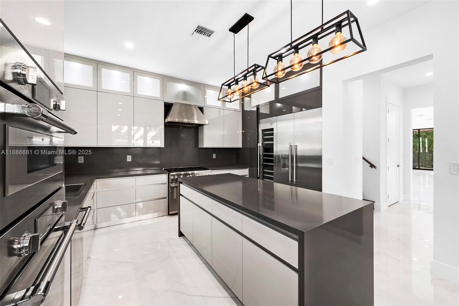 CORAL GABLES COUNTRY CLUB - Residential