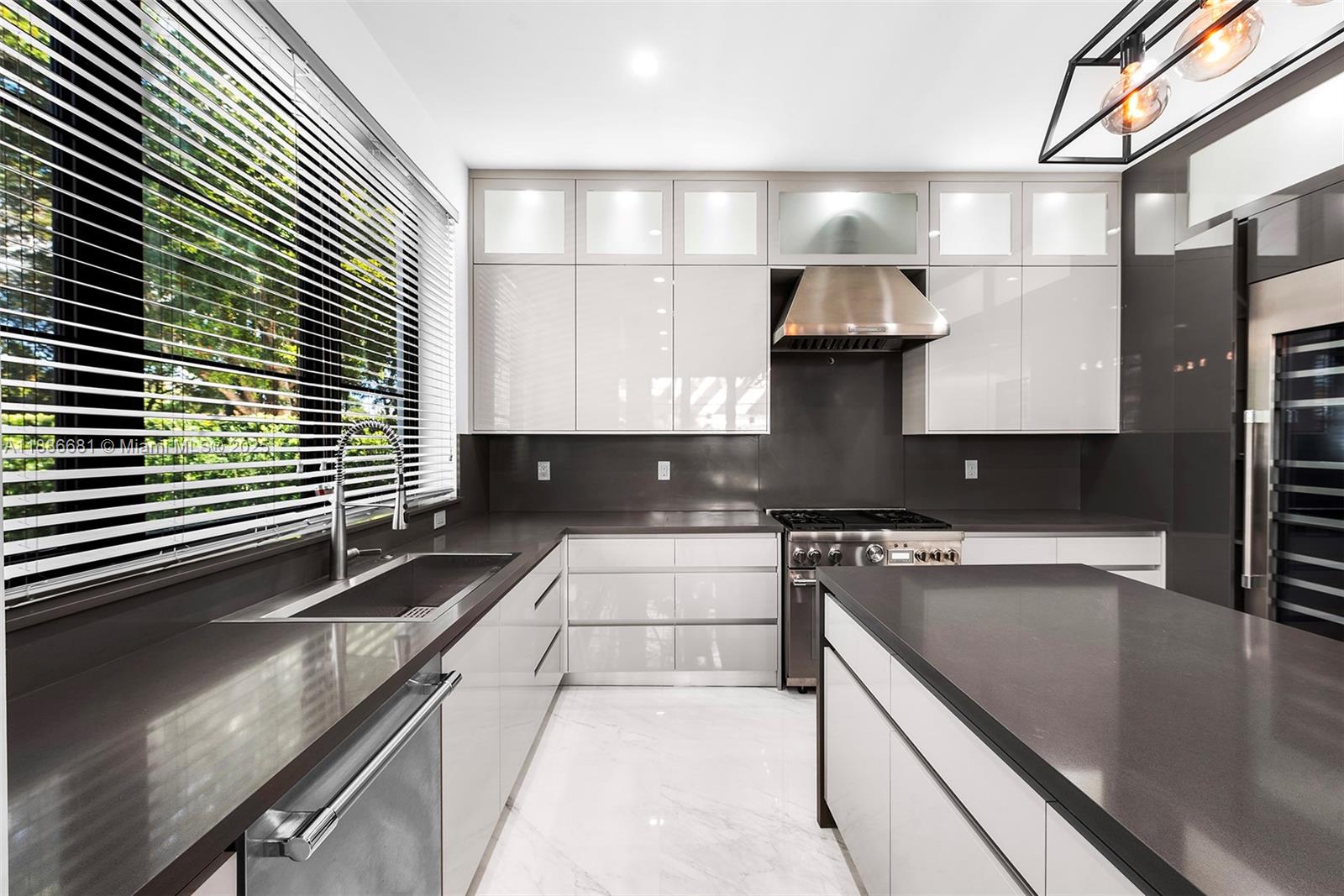 CORAL GABLES COUNTRY CLUB - Residential