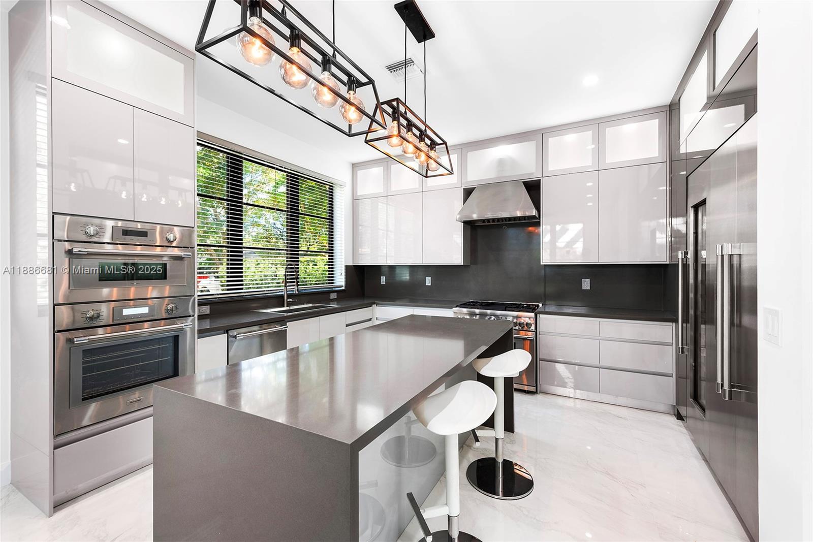 CORAL GABLES COUNTRY CLUB - Residential