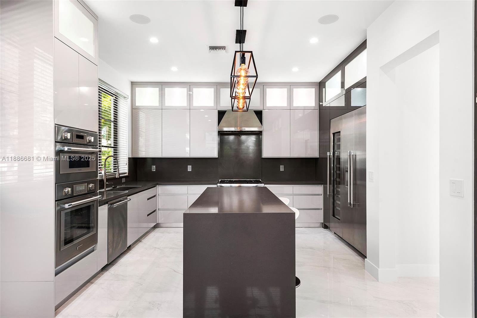 CORAL GABLES COUNTRY CLUB - Residential