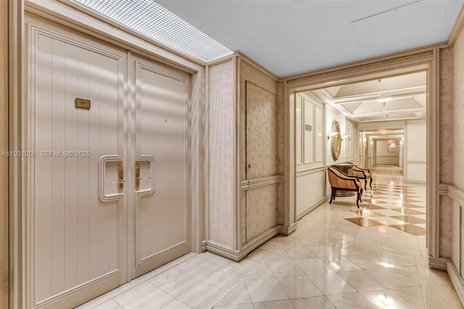 HAMPTONS WEST CONDO - Residential Lease