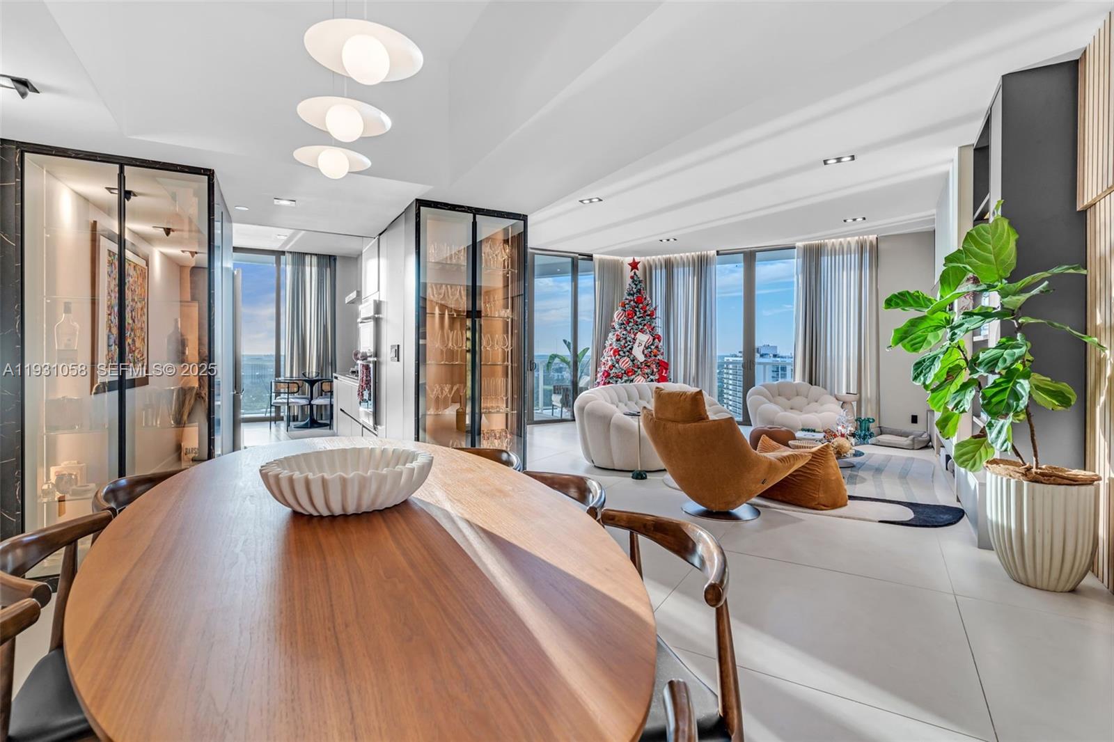 HAMPTONS WEST CONDO - Residential Lease