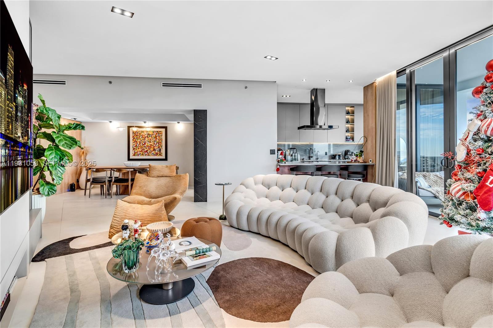 HAMPTONS WEST CONDO - Residential Lease