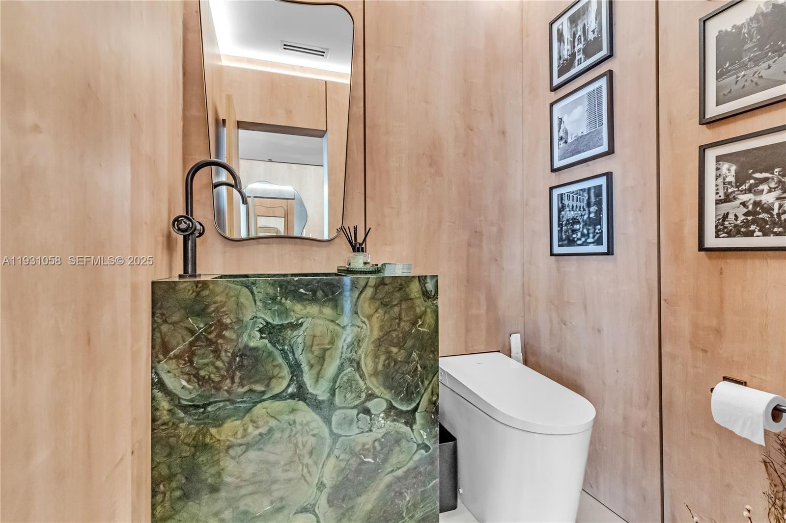 HAMPTONS WEST CONDO - Residential Lease