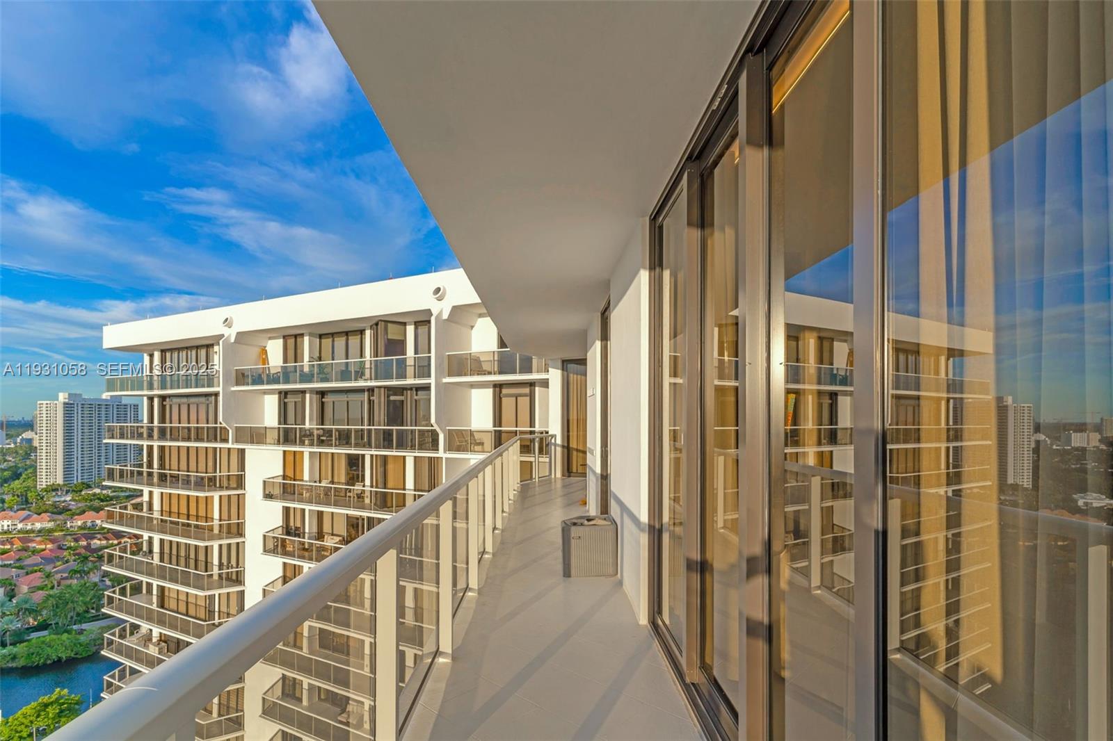 HAMPTONS WEST CONDO - Residential Lease