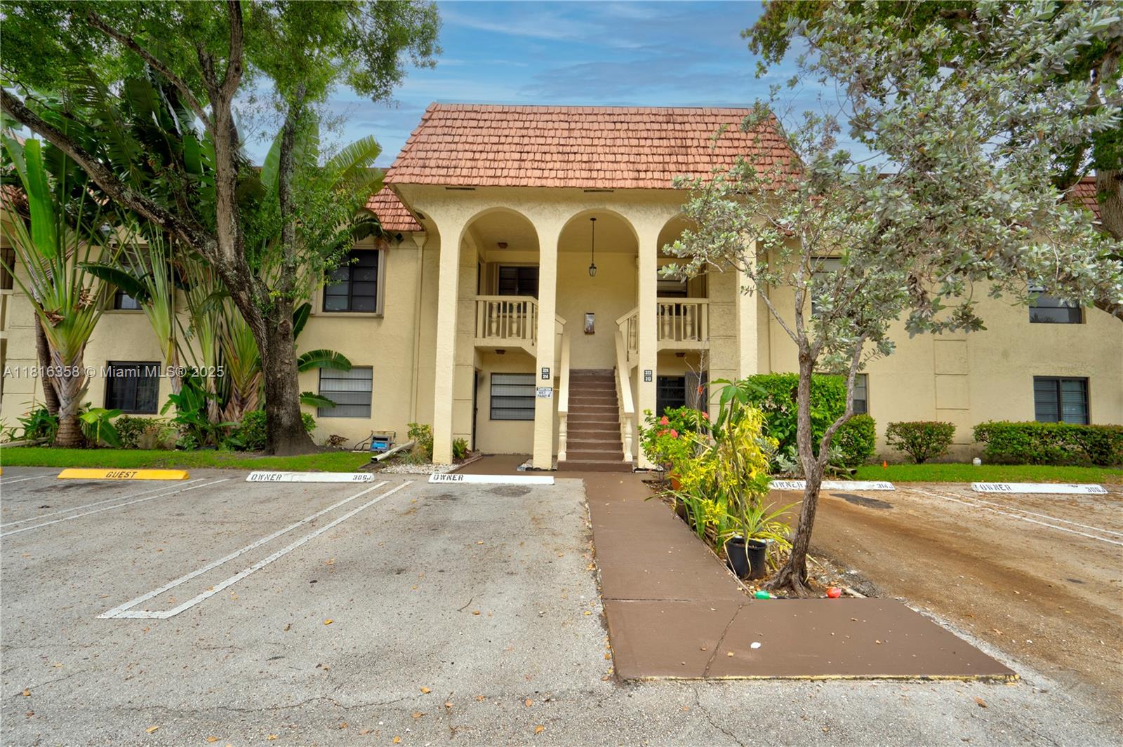 CYPRESS PARK CONDO - Residential