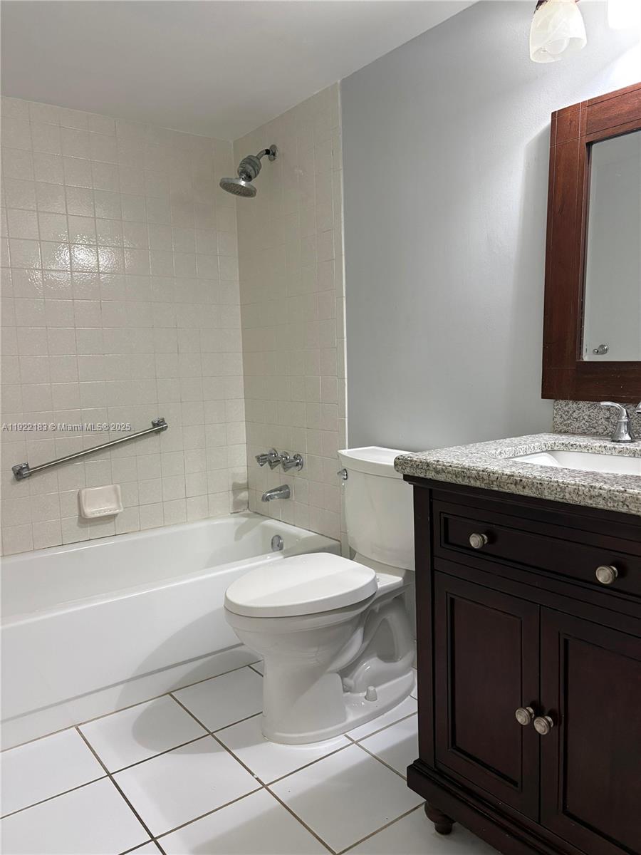 PINE RIDGE NORTH VILLAGE - Residential Lease