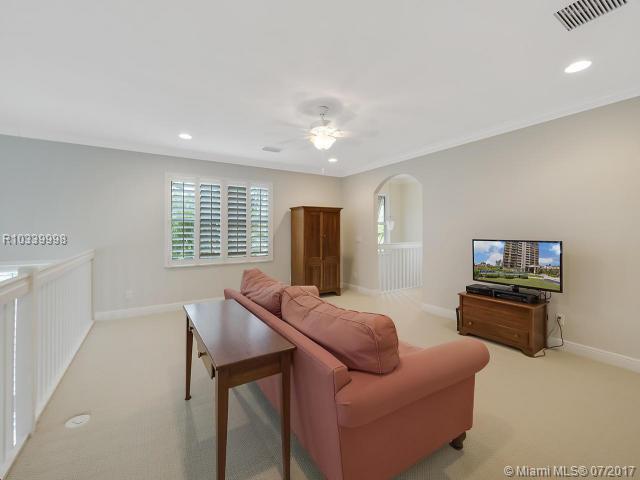 HAMPTON CAY - Residential