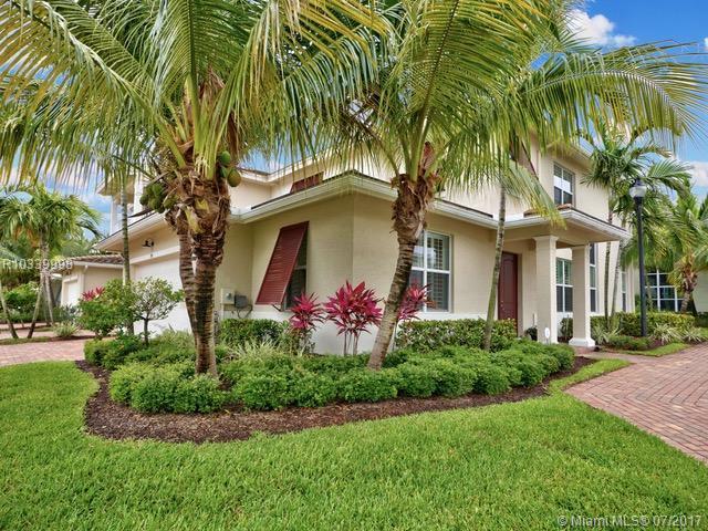 HAMPTON CAY - Residential