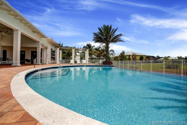 HAMPTON CAY - Residential