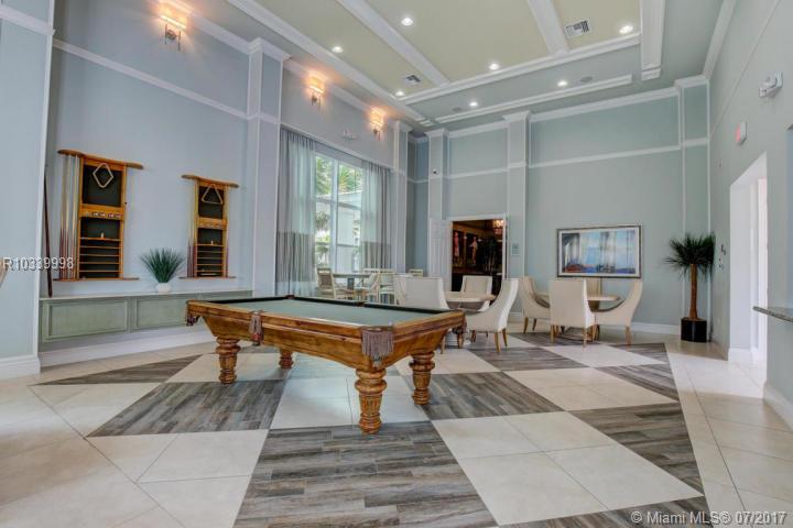 HAMPTON CAY - Residential