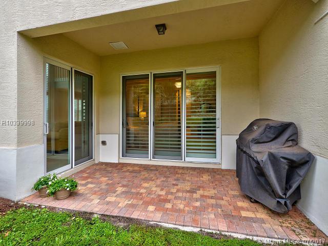 HAMPTON CAY - Residential