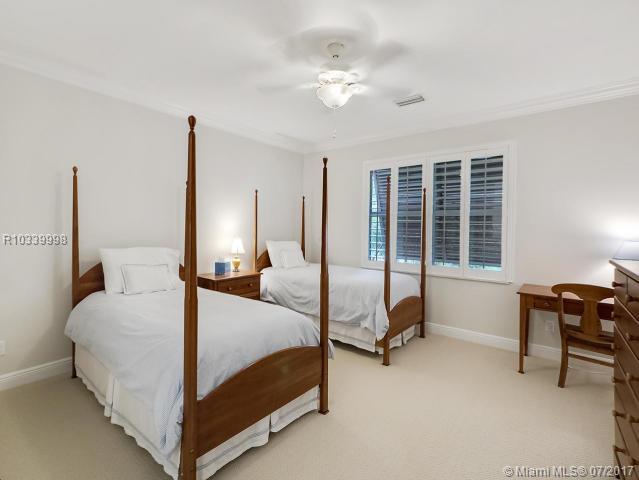 HAMPTON CAY - Residential