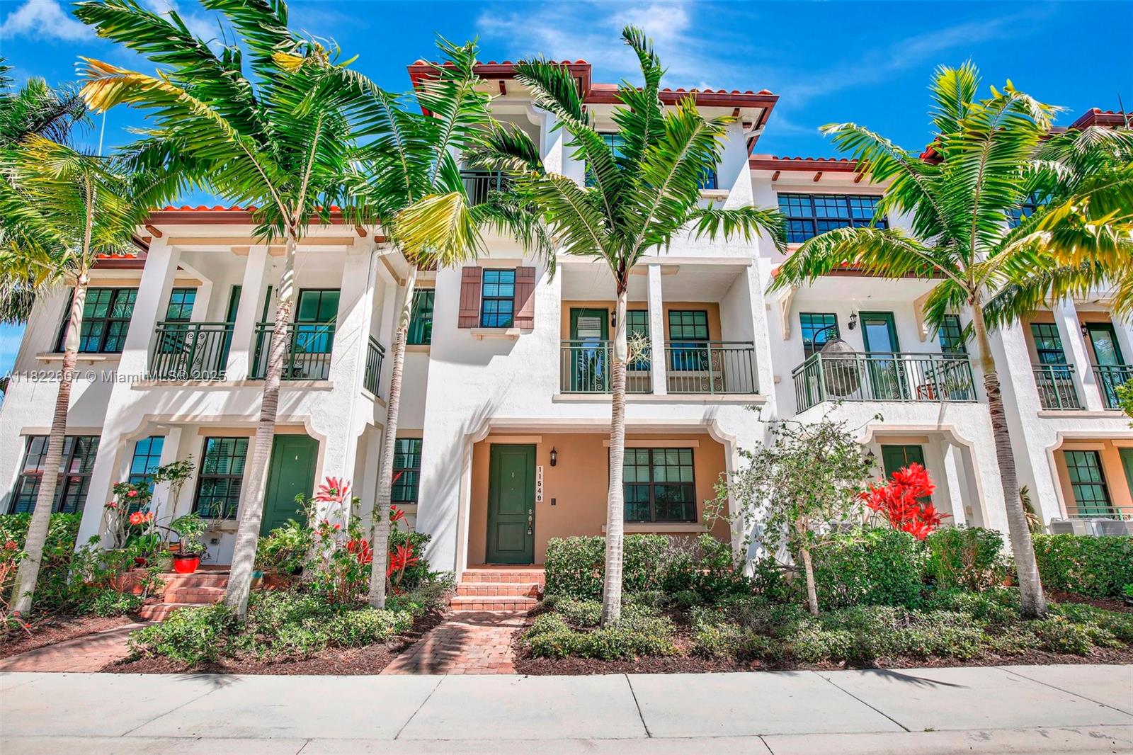 Rental Property at 11549 Sw 13th Ct 11549, Pembroke Pines, Miami-Dade County, Florida - Bedrooms: 3 
Bathrooms: 4  - $3,750 MO.