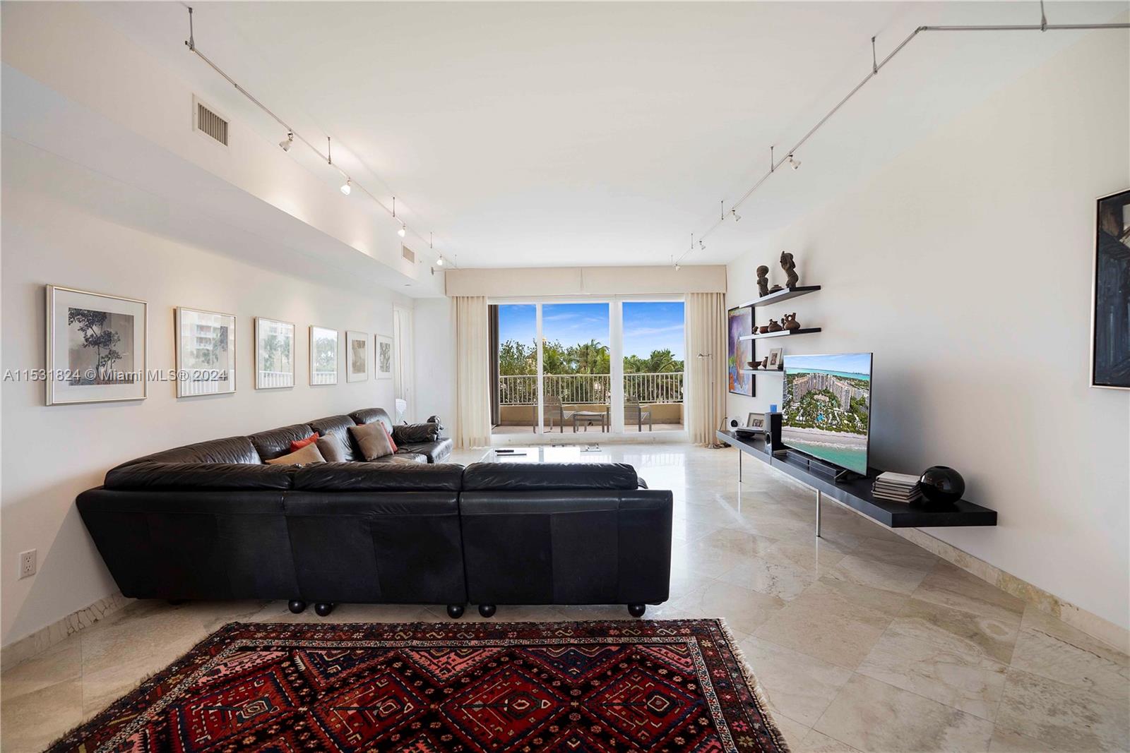 CLUB TOWER TWO CONDO - Residential