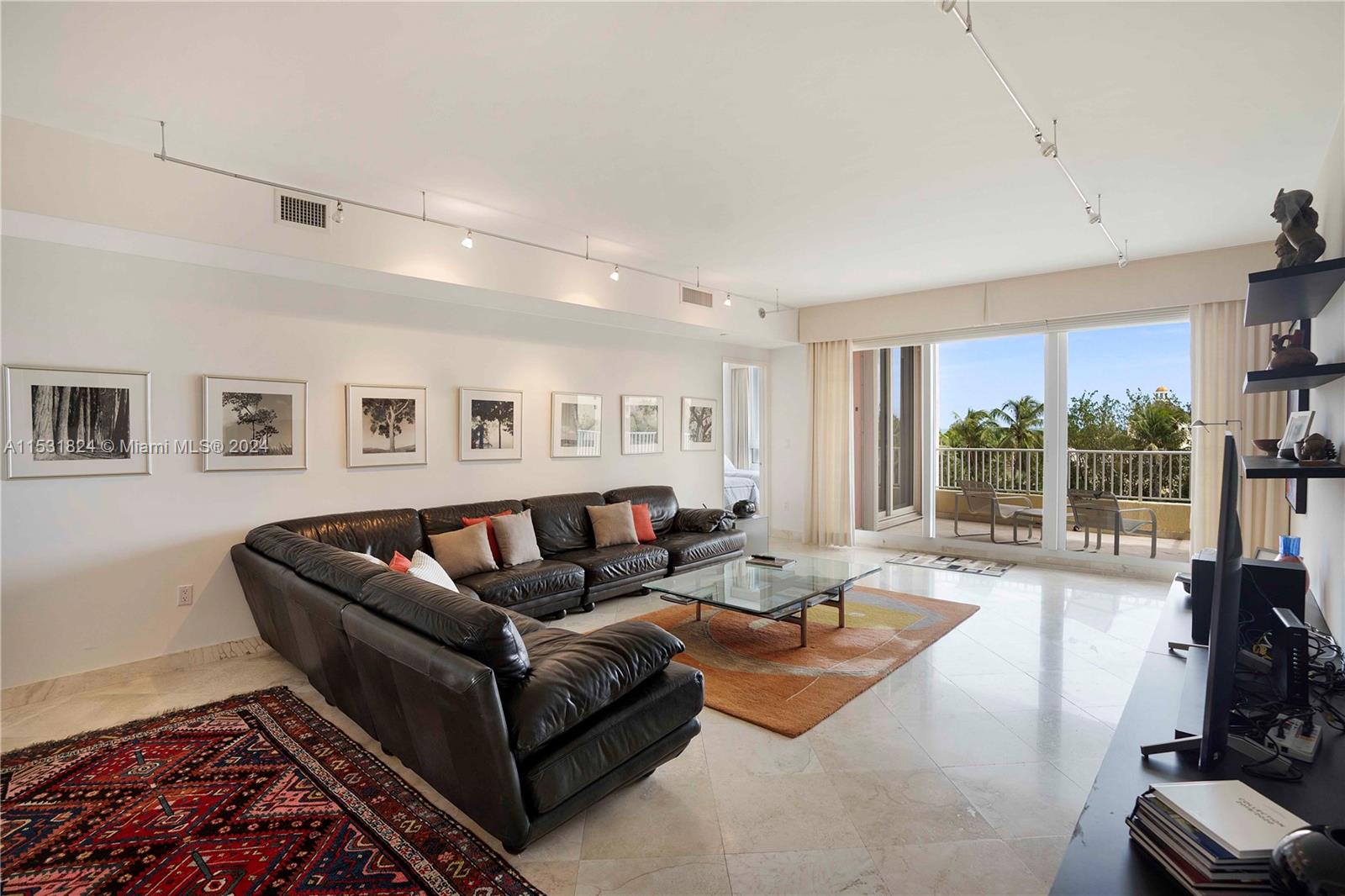 CLUB TOWER TWO CONDO - Residential