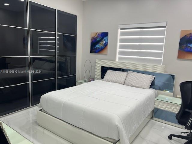 Property for Sale at 2721 Sw 132nd Ave, Miami, Broward County, Florida - Bedrooms: 5 
Bathrooms: 5  - $1,600,000
