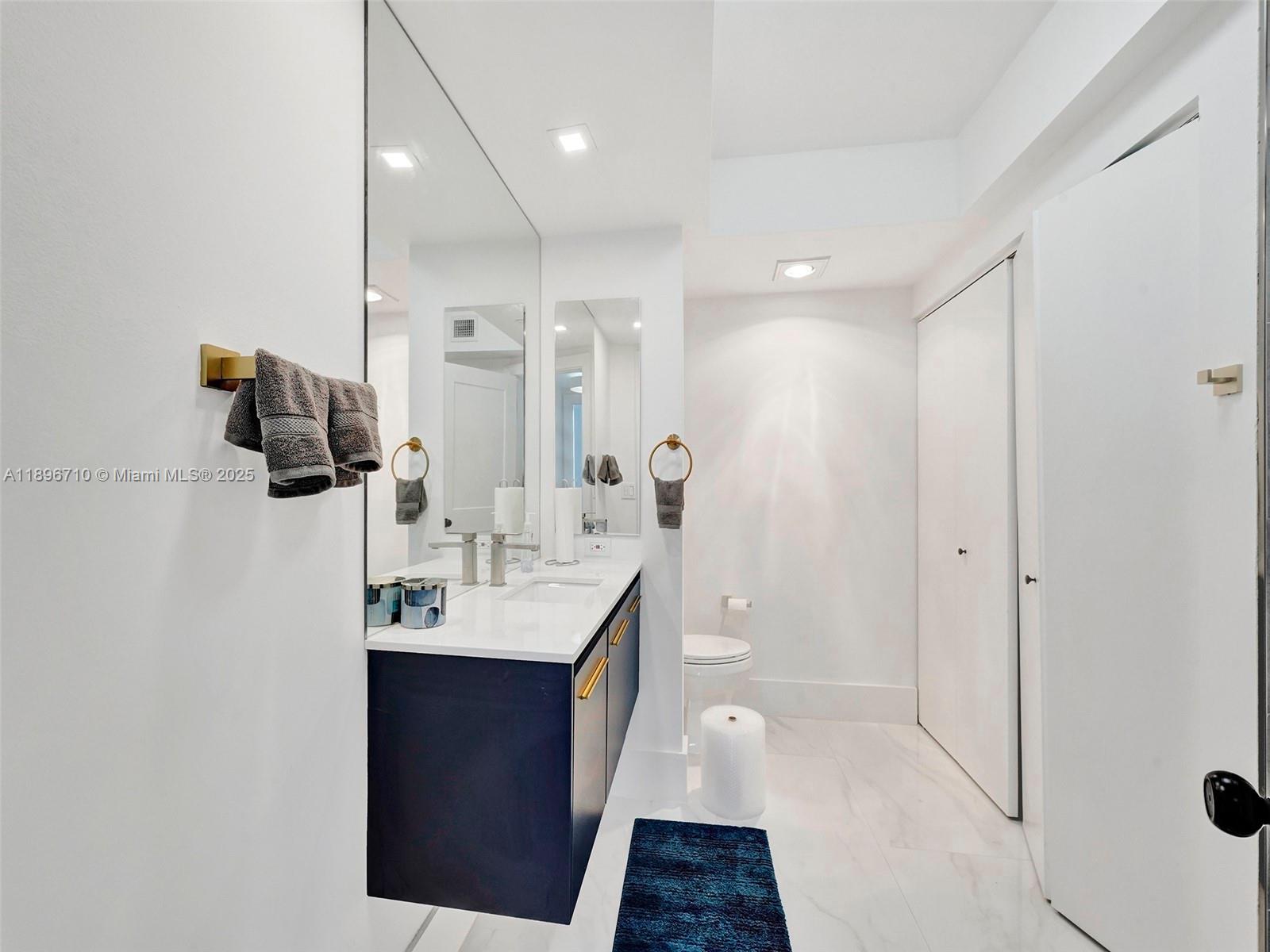 HAMPTONS WEST CONDO - Residential Lease