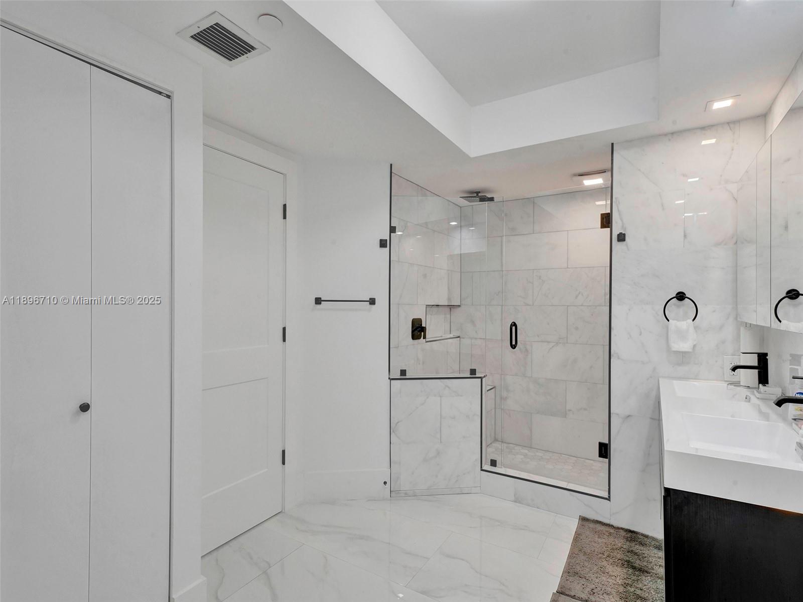 HAMPTONS WEST CONDO - Residential Lease