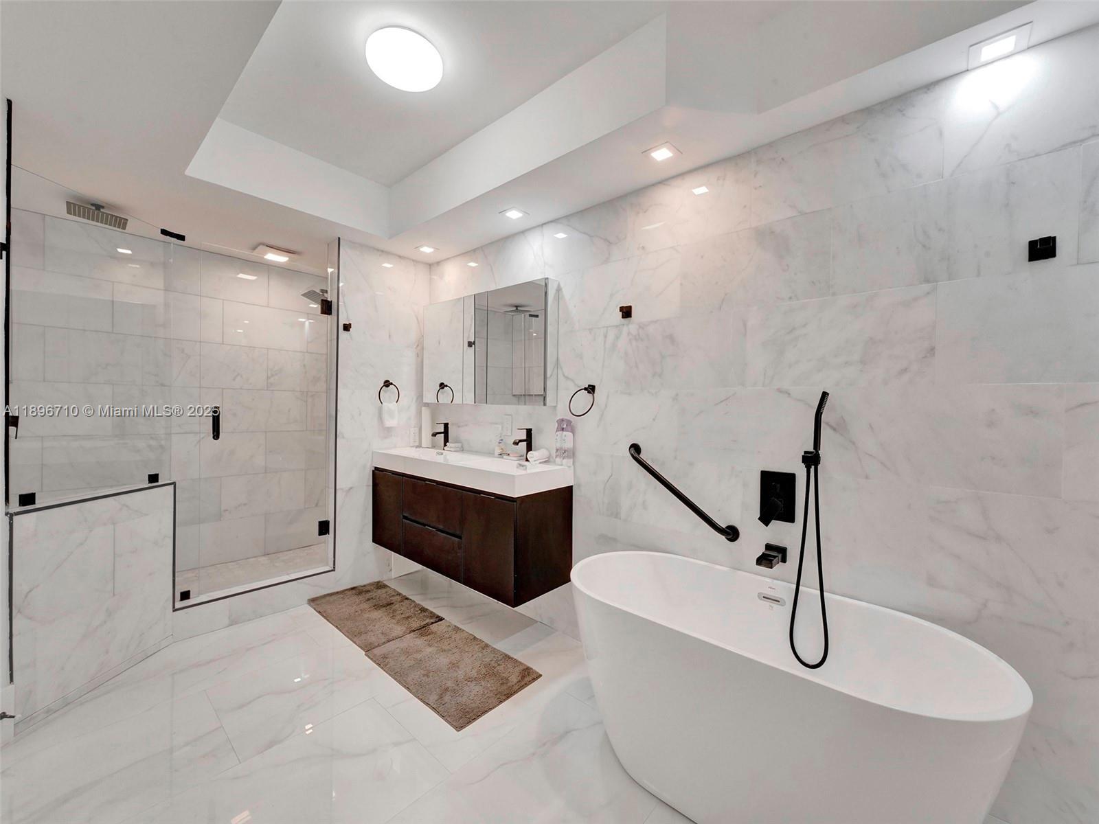 HAMPTONS WEST CONDO - Residential Lease