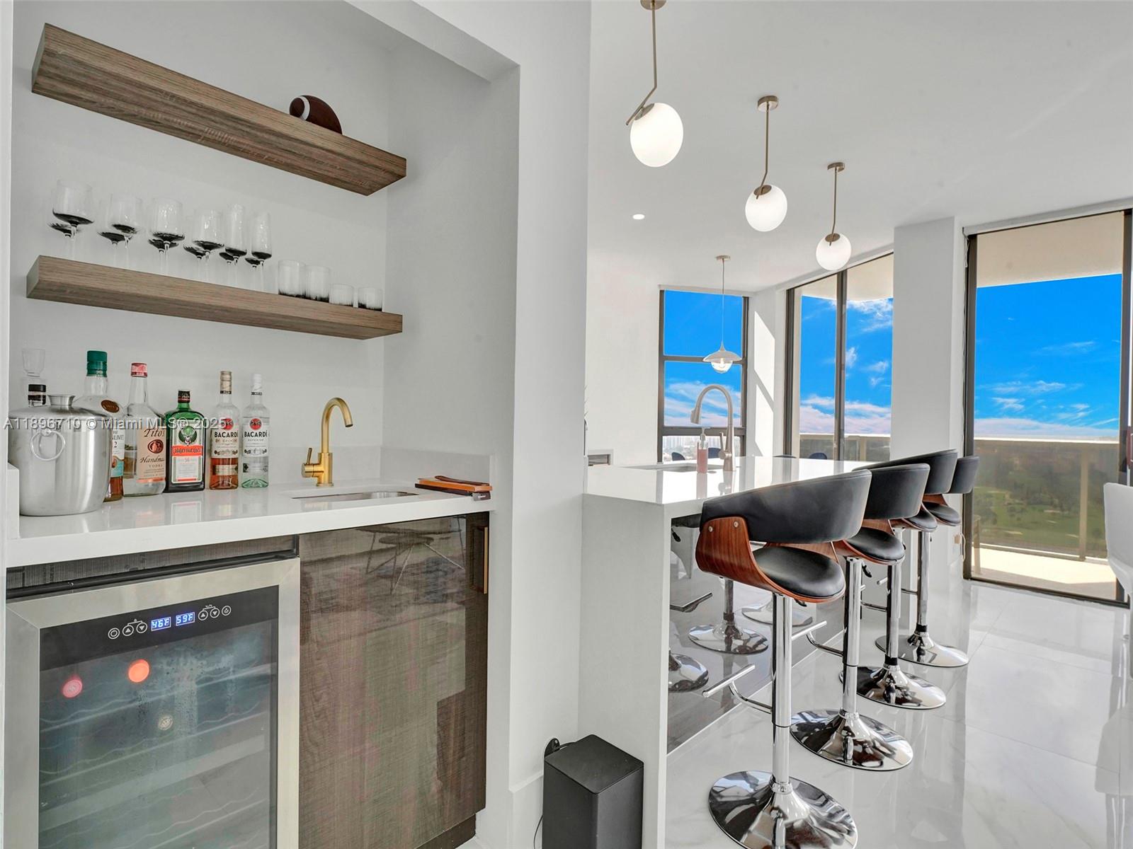 HAMPTONS WEST CONDO - Residential Lease