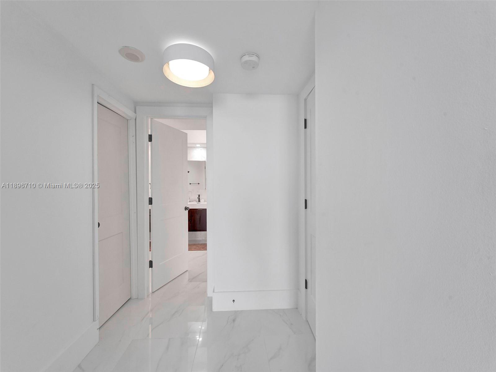 HAMPTONS WEST CONDO - Residential Lease