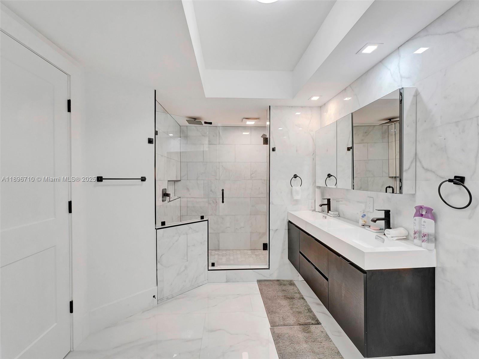 HAMPTONS WEST CONDO - Residential Lease