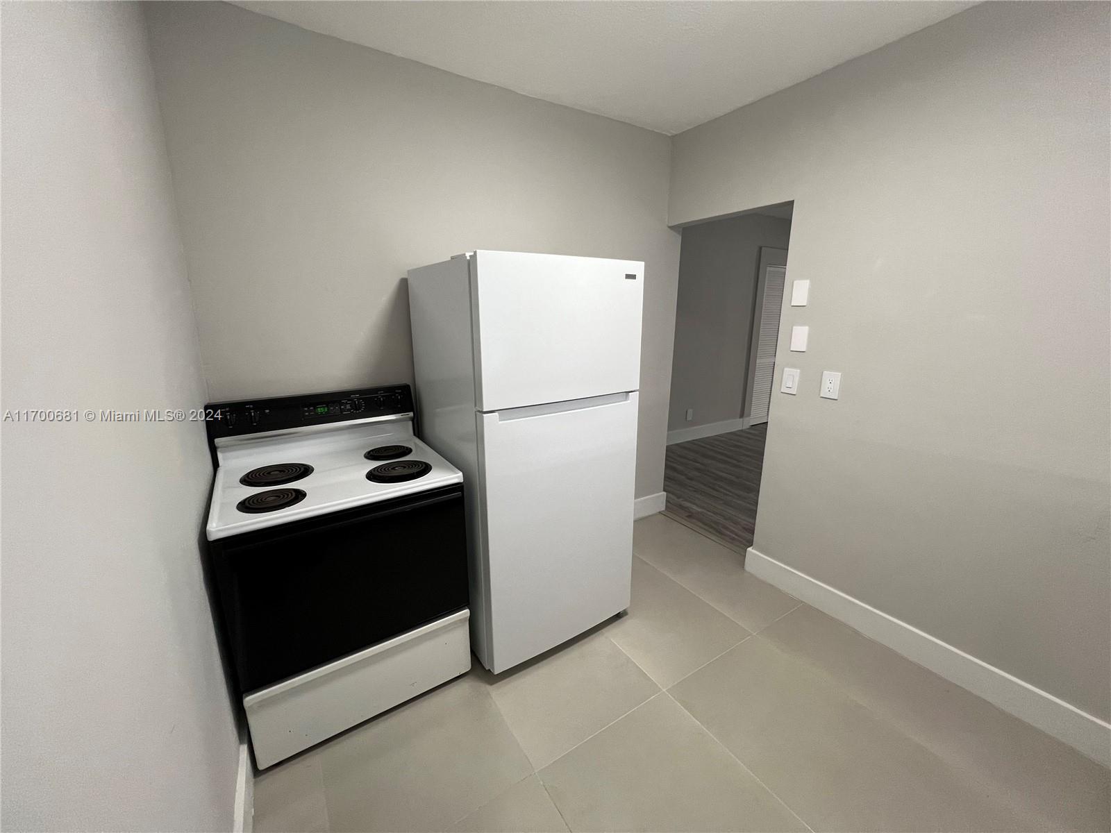 HOLLYWOOD SOUTH SIDE ADD - Land