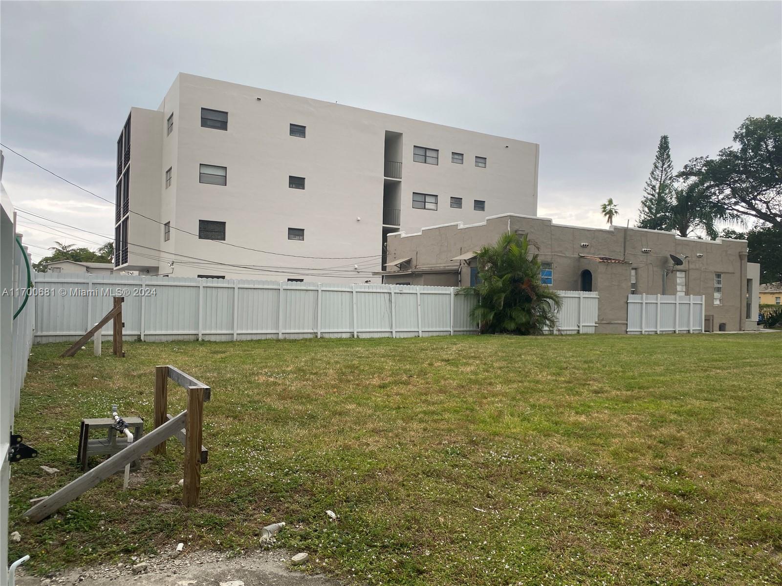 HOLLYWOOD SOUTH SIDE ADD - Land