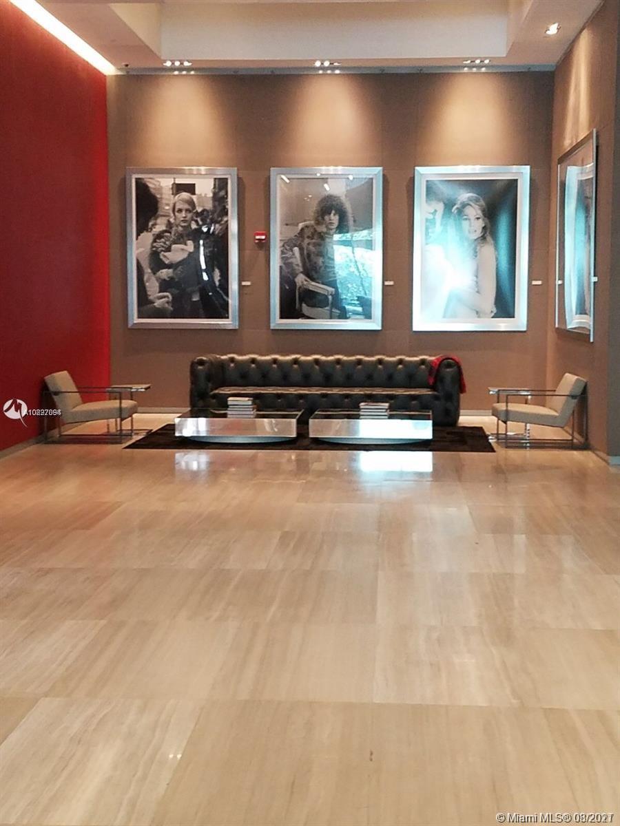 THE BOND BRICKELL - Residential