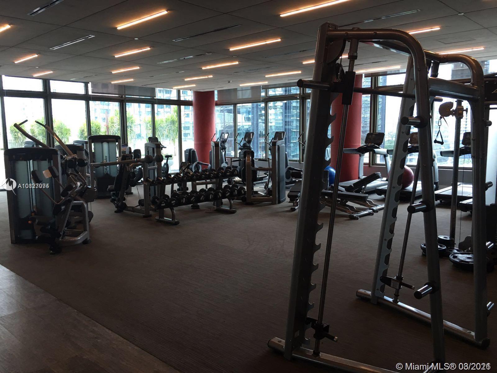 THE BOND BRICKELL - Residential