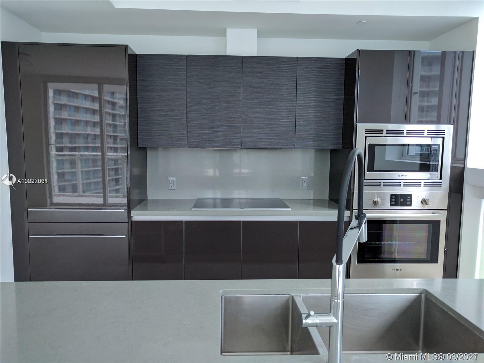 THE BOND BRICKELL - Residential