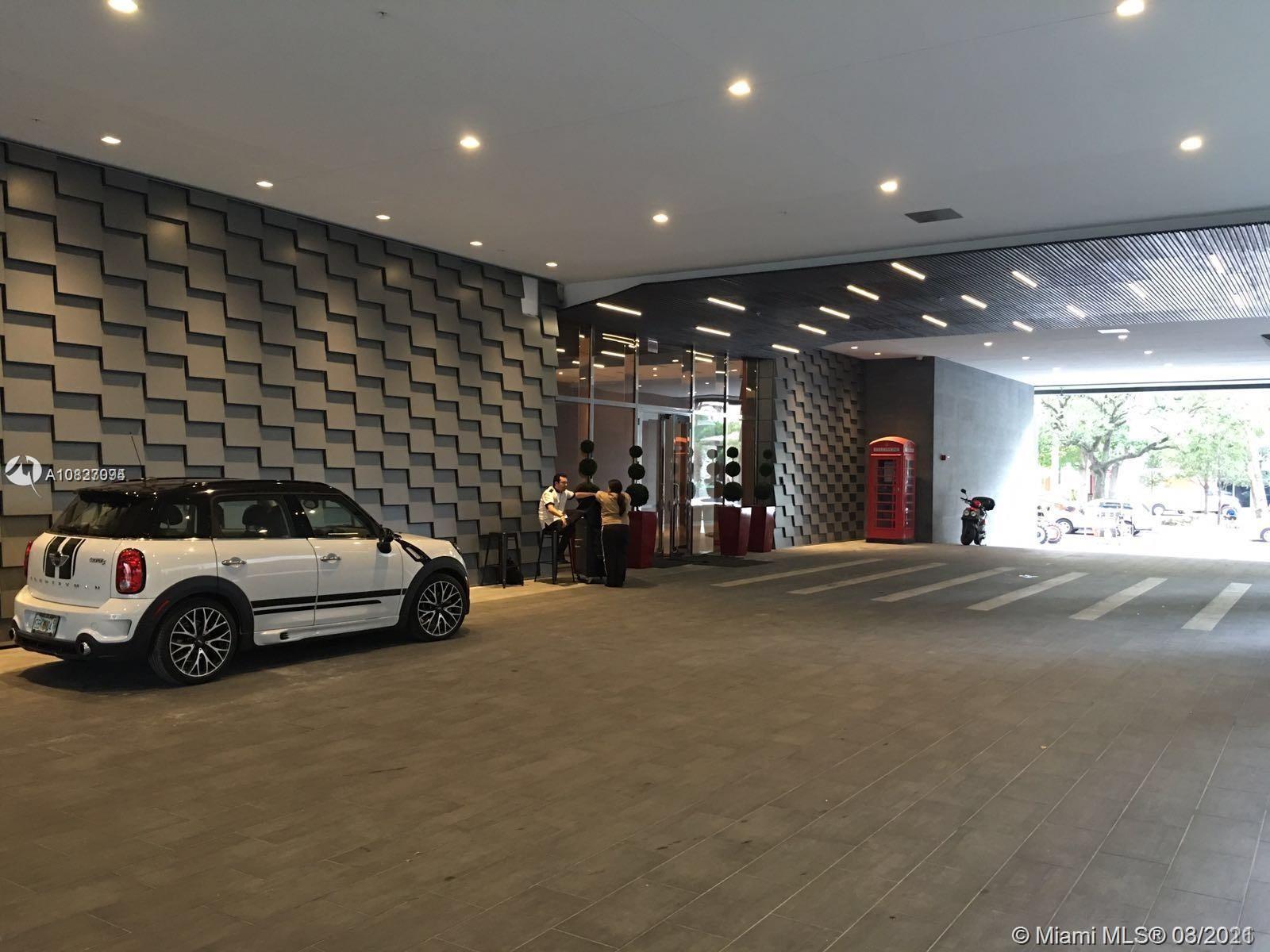 THE BOND BRICKELL - Residential