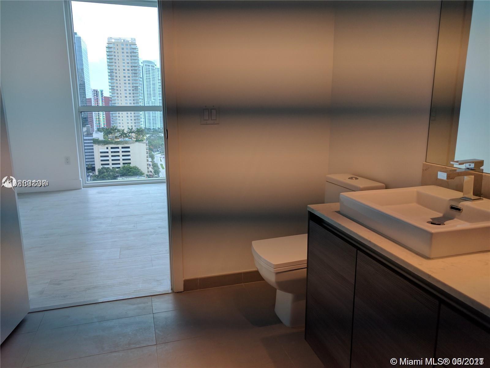 THE BOND BRICKELL - Residential